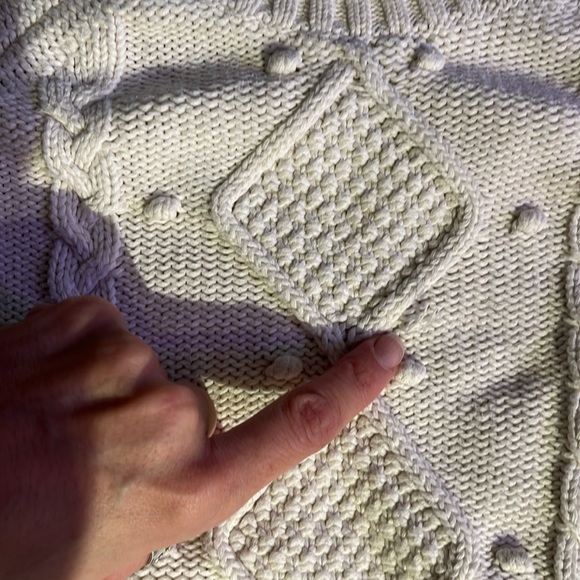 Winter white toddler girl knit sweater. Size 5T - Picture 4 of 5